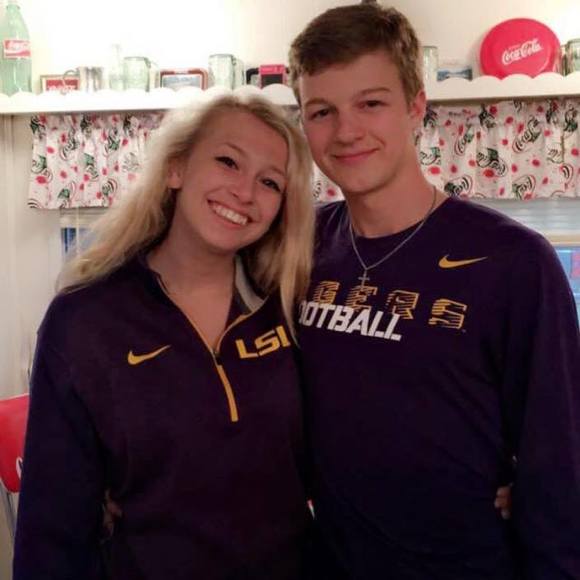 Meet your Posher, Tabitha - Picture 1 of 1